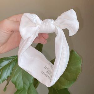 Caden and Lane stretchy ribbed headband